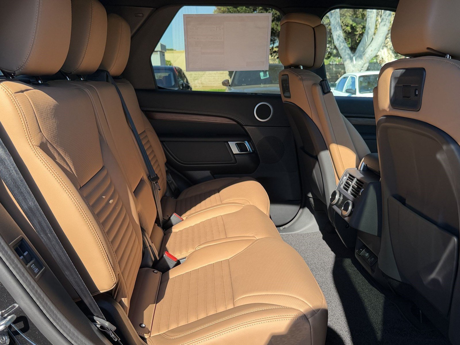 New 2026 Land Rover Discovery Dynamic SE AWD/4WD image 31