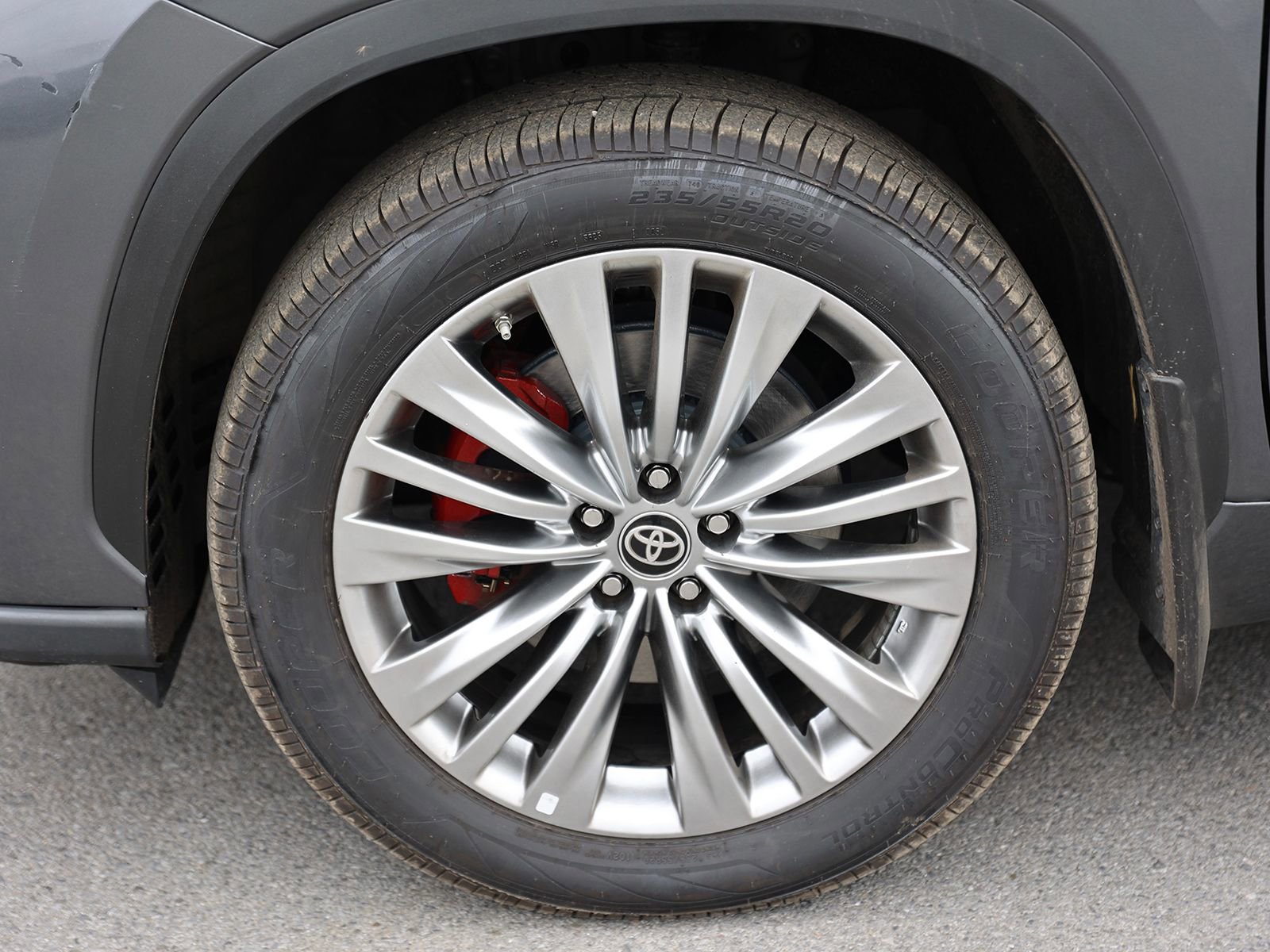 Used 2023 Toyota Highlander Platinum image 11