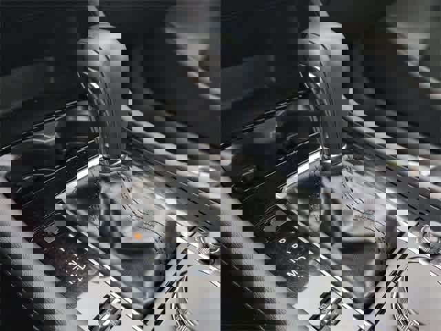 Used 2024 MAZDA MAZDA3 s image 33