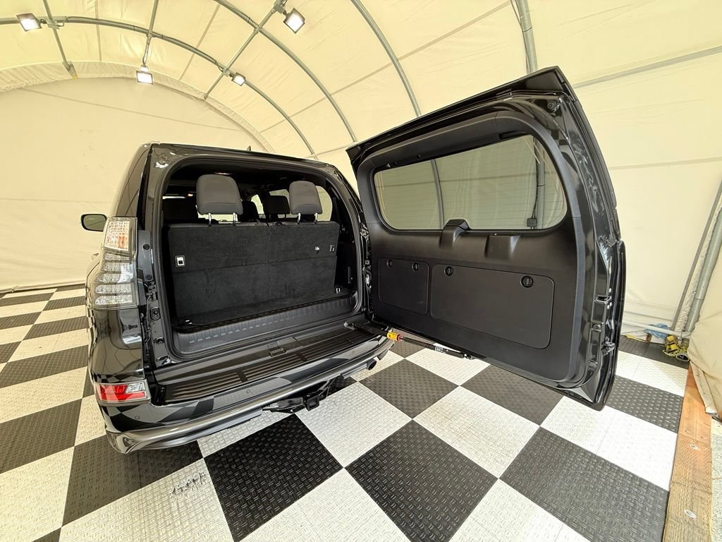 Used 2023 Lexus GX 460 Premium AWD/4WD image 5