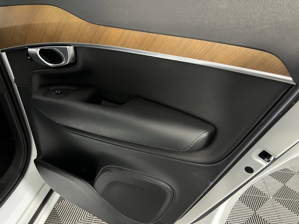 Used 2024 Volvo XC90 T8 Core w/ Protection Package Premier image 32