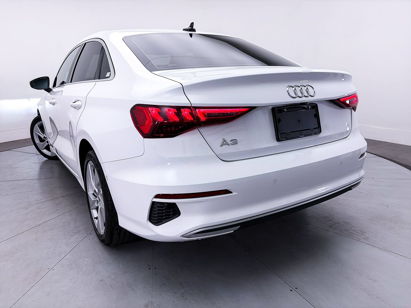 Used 2023 Audi A3 2.0T Premium Plus w/ Premium Plus Package FWD image 5