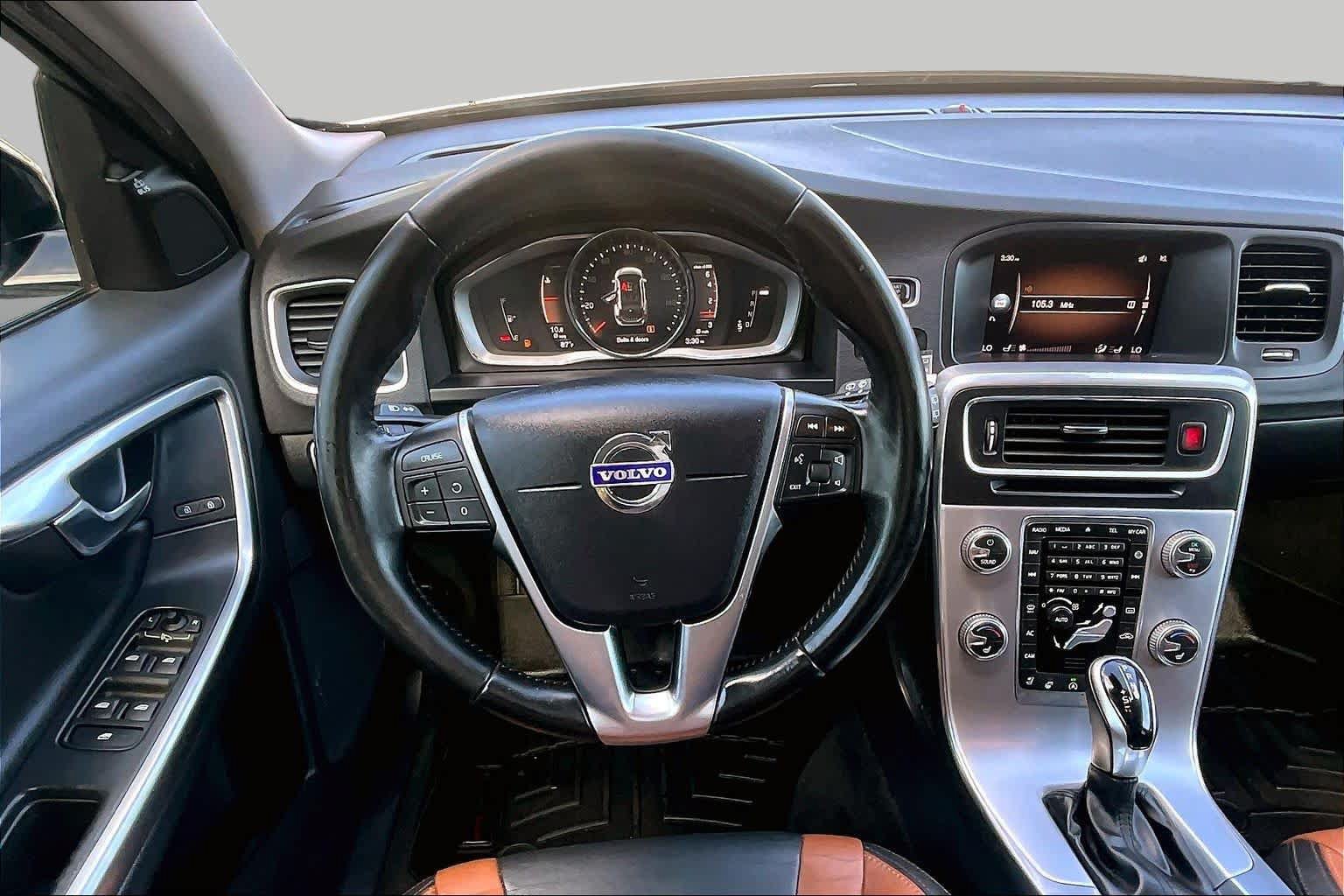 Used 2018 Volvo V60 T5 Cross Country w/ Convenience Package AWD/4WD image 6
