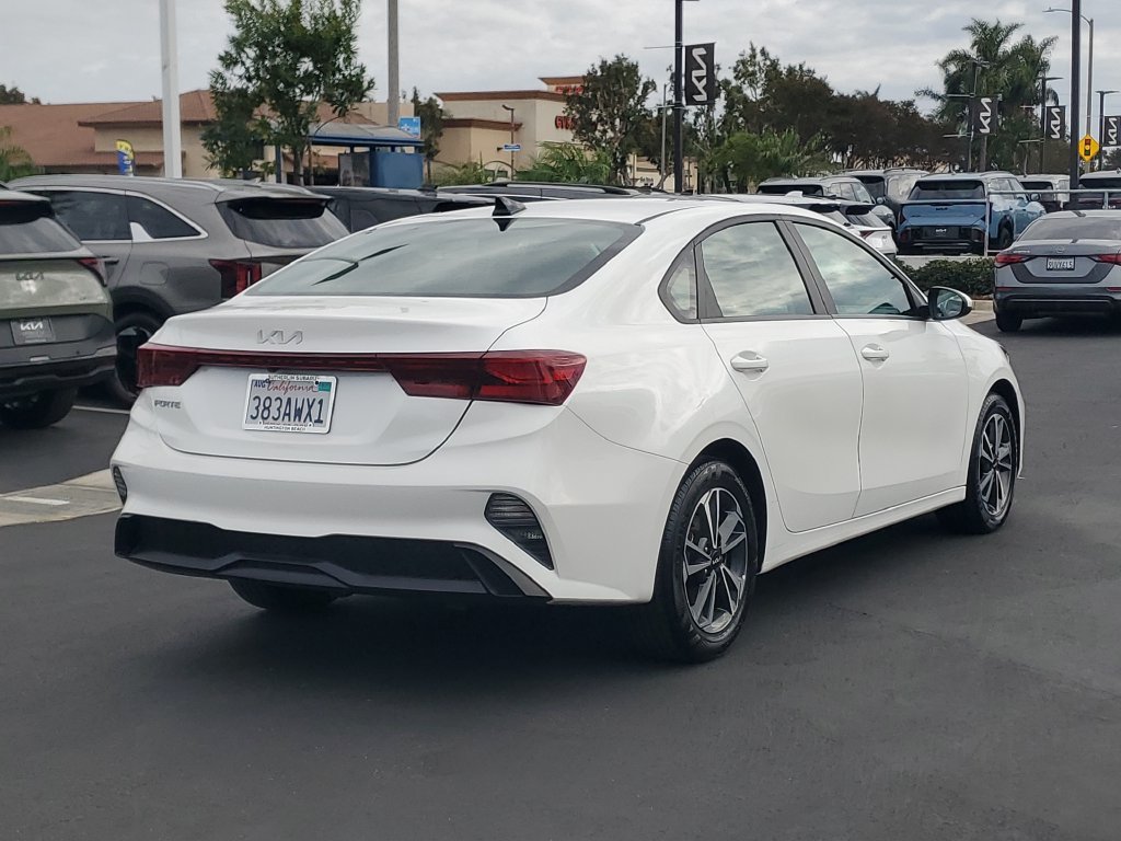 Used 2024 Kia Forte LXS FWD image 4