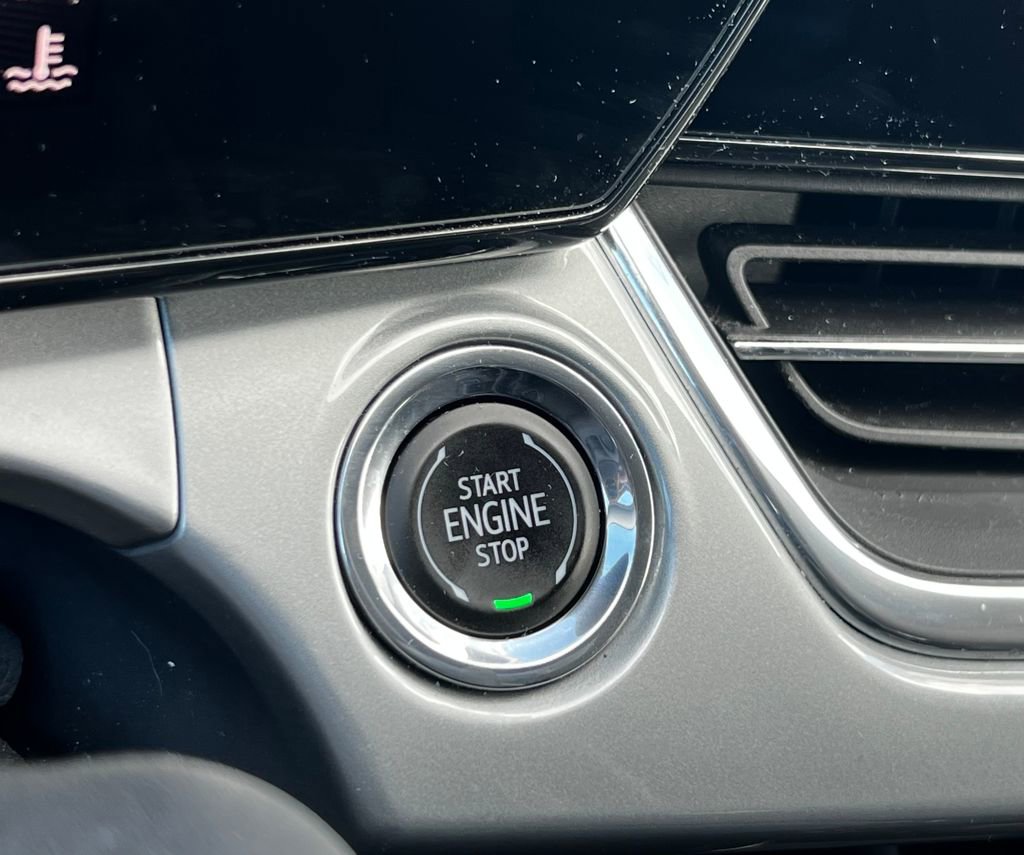 Used 2025 Chevrolet Trax LT image 21