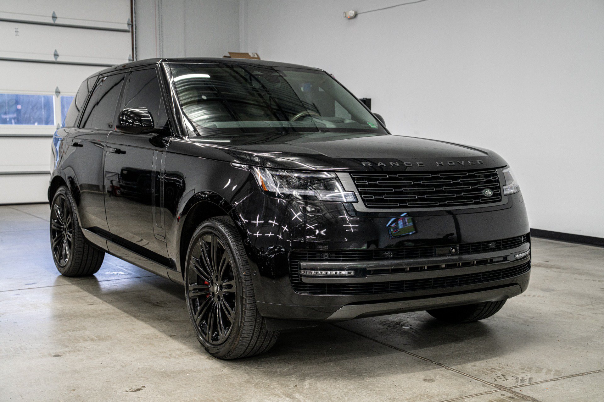 Used 2024 Land Rover Range Rover Autobiography AWD/4WD image 3