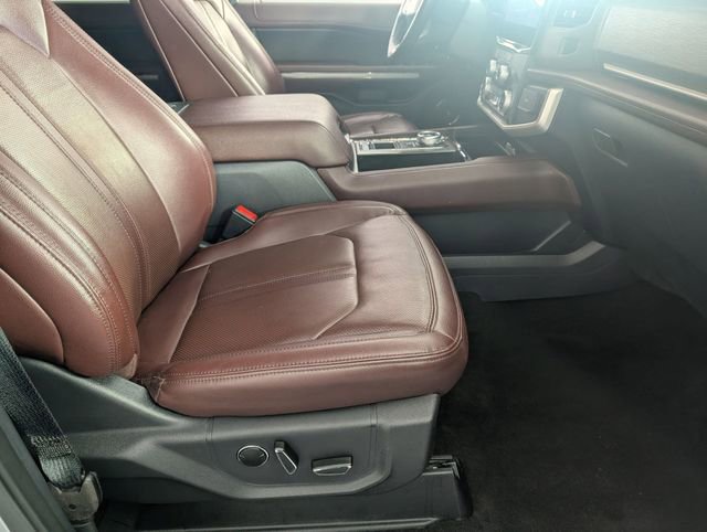 Used 2023 Ford Expedition Max Limited image 37