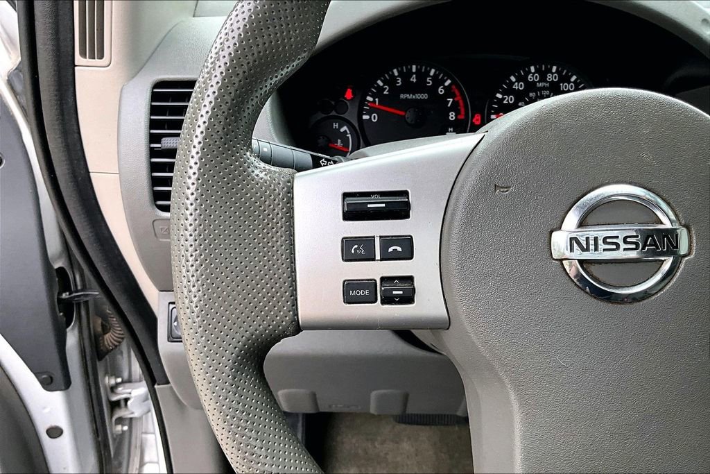 Used 2018 Nissan Frontier SV image 15