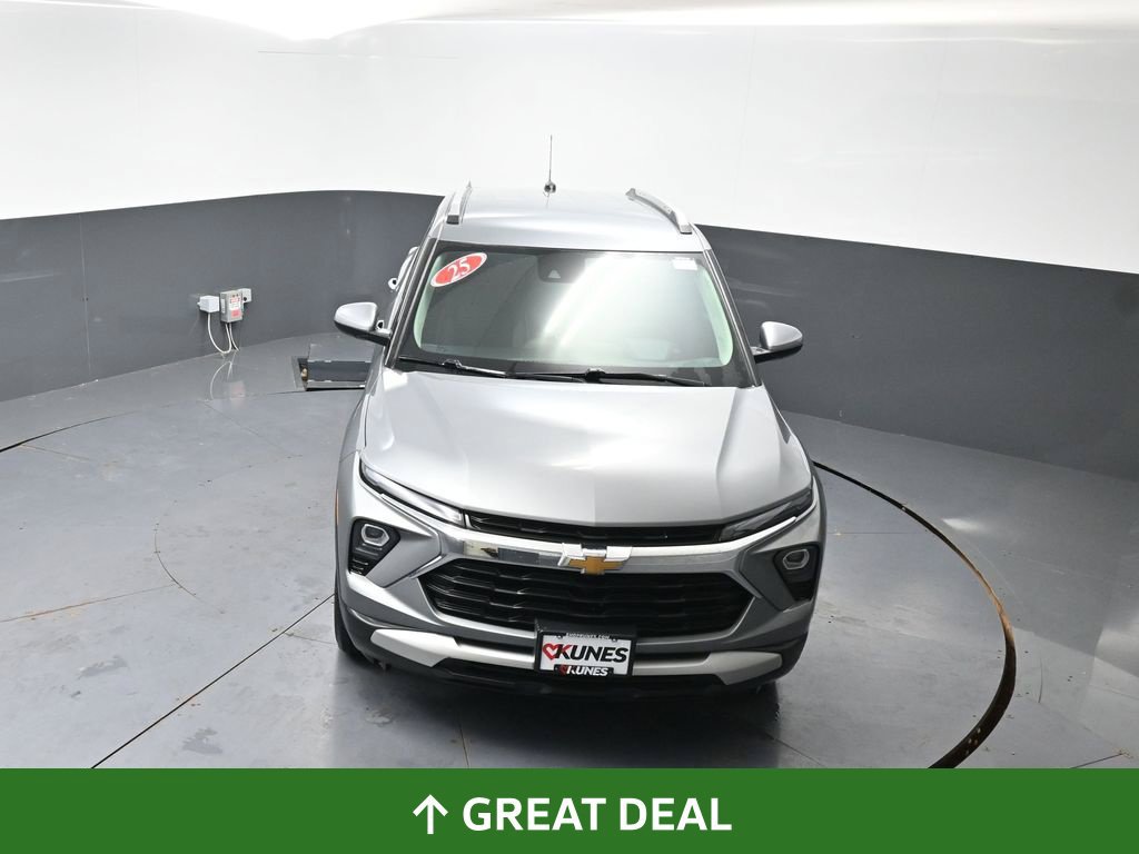 Used 2025 Chevrolet TrailBlazer LT AWD/4WD image 45