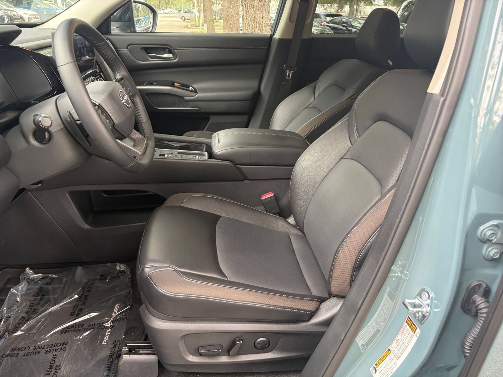 Used 2026 Nissan Pathfinder SL FWD image 28