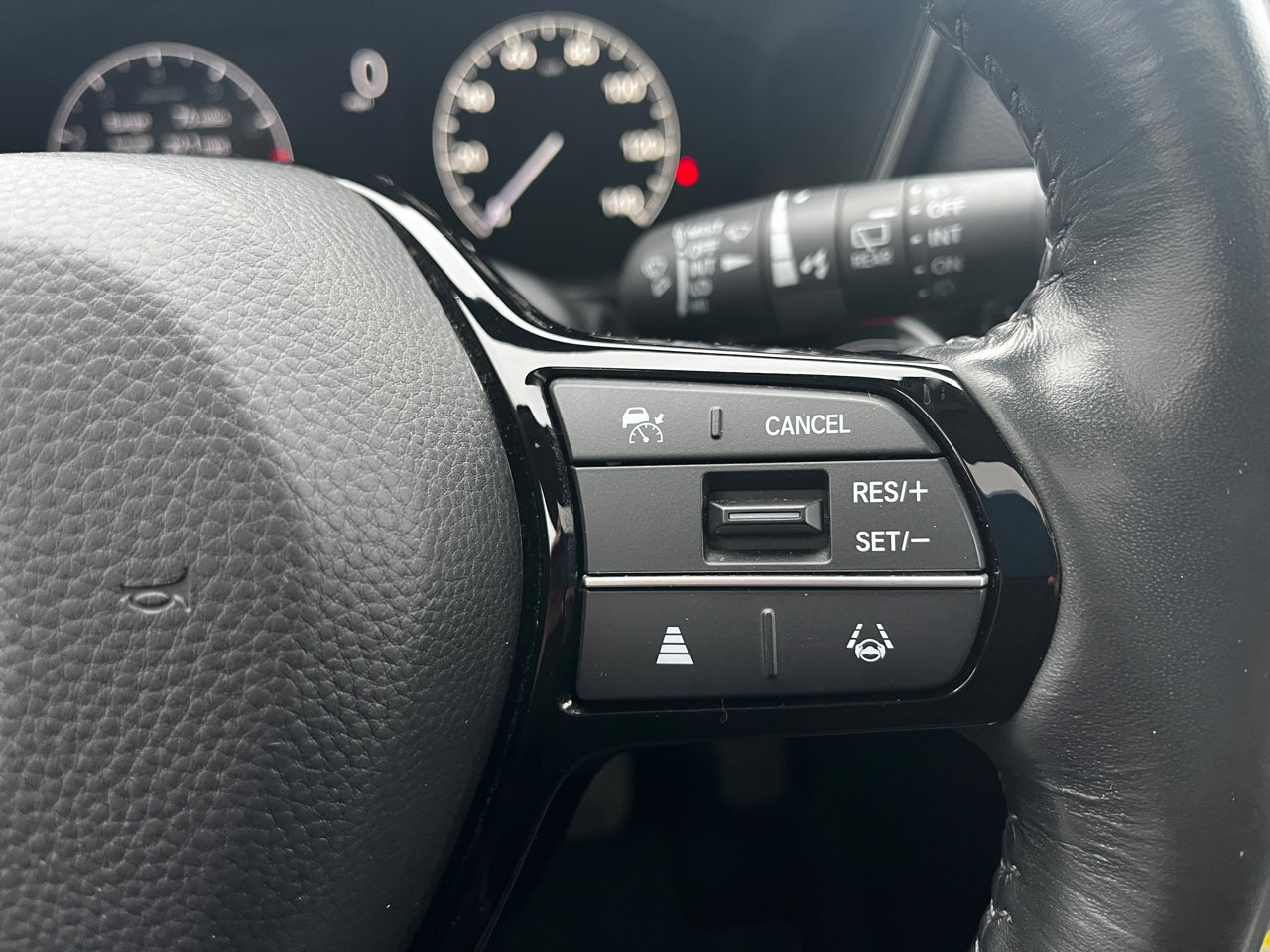 Used 2023 Honda CR-V EX-L image 17