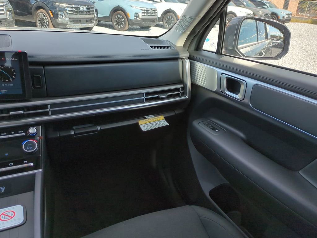 New 2026 Hyundai Santa Fe SE image 18