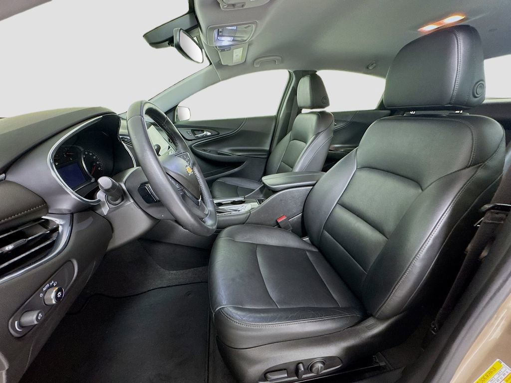 Used 2018 Chevrolet Malibu LT w/ Leather Package image 10