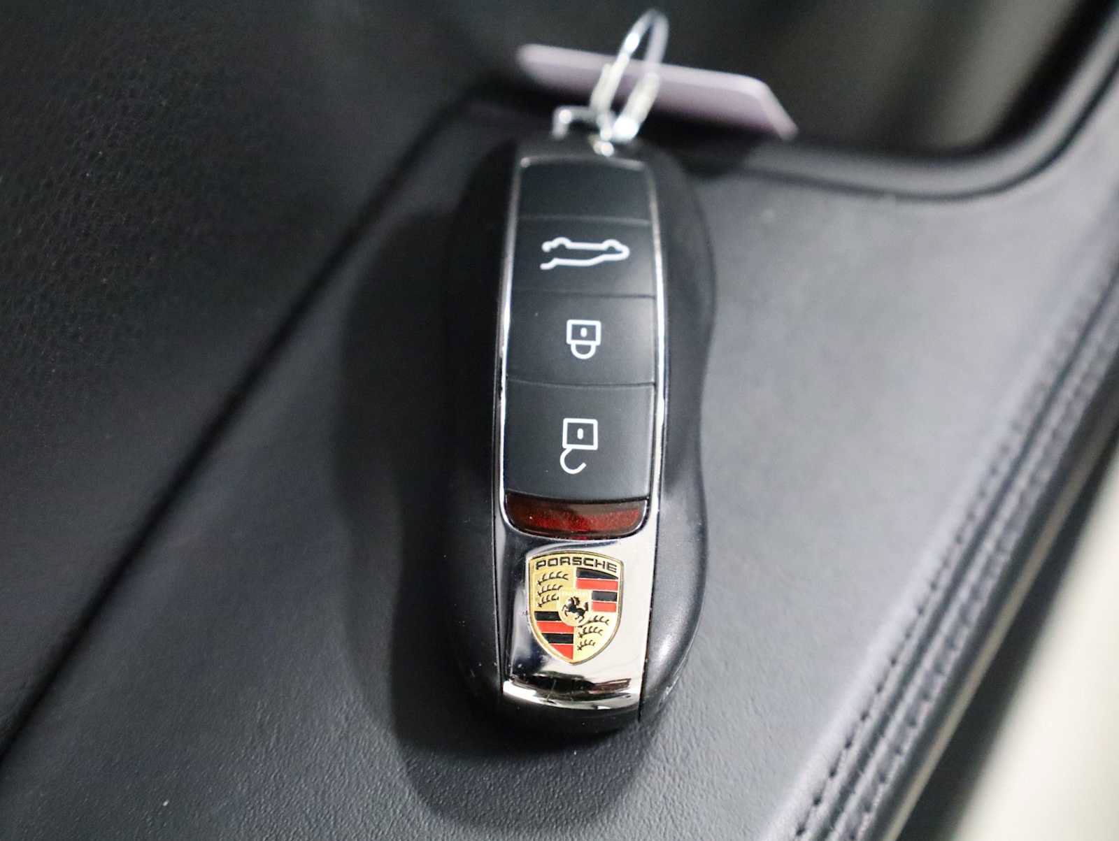 Used 2020 Porsche Macan GTS AWD/4WD image 42