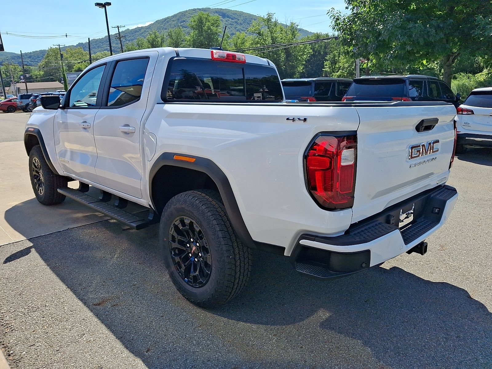 New 2026 GMC Canyon Elevation w/ Convenience Package AWD/4WD image 4
