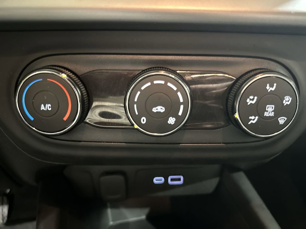 Used 2024 Chevrolet Trax LS image 16