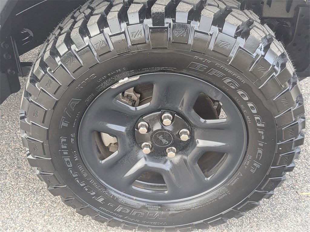 Used 2023 Jeep Gladiator Sport w/ Trailer Tow Package image 14