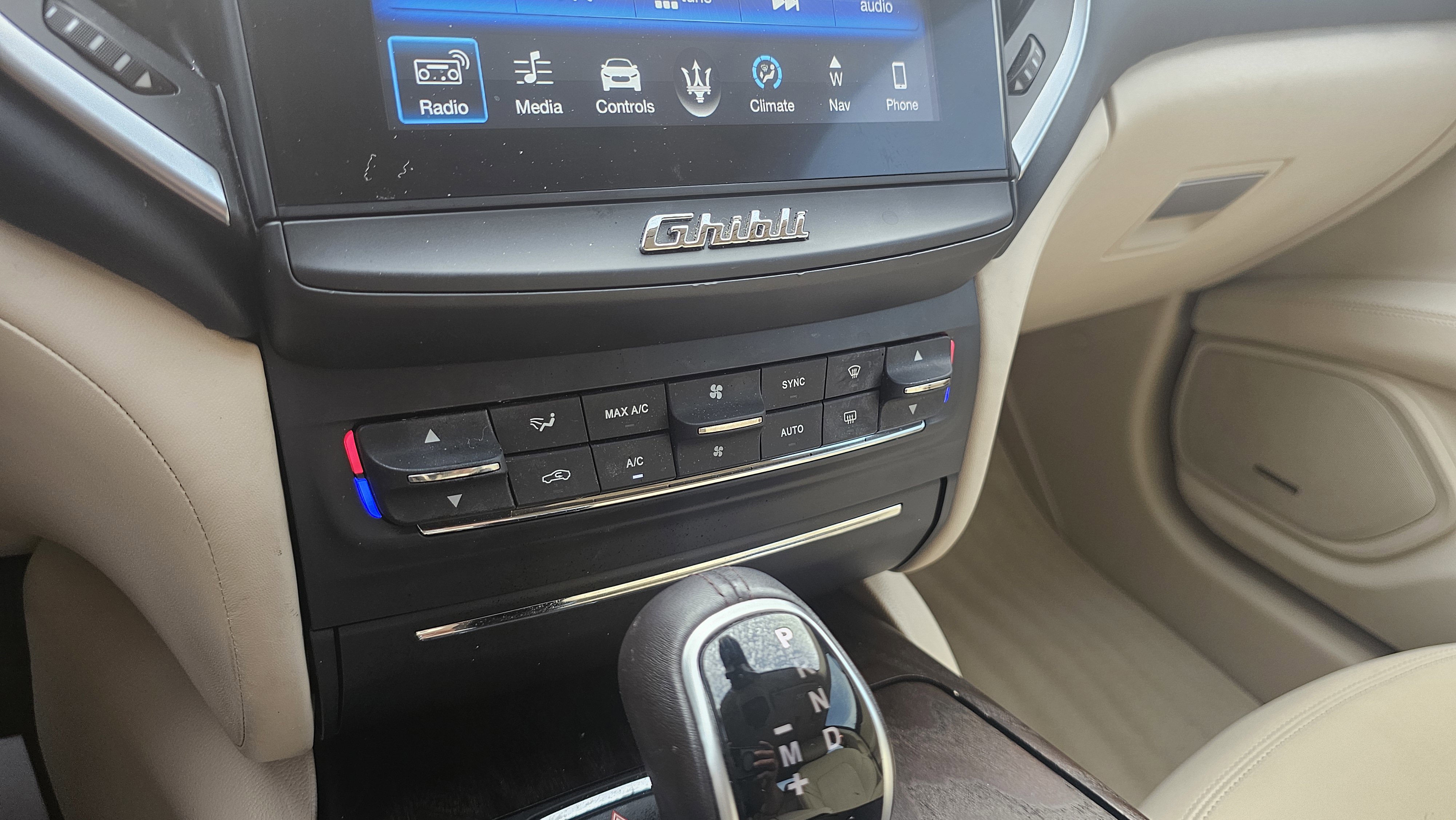 Used 2018 Maserati Ghibli GranLusso image 37