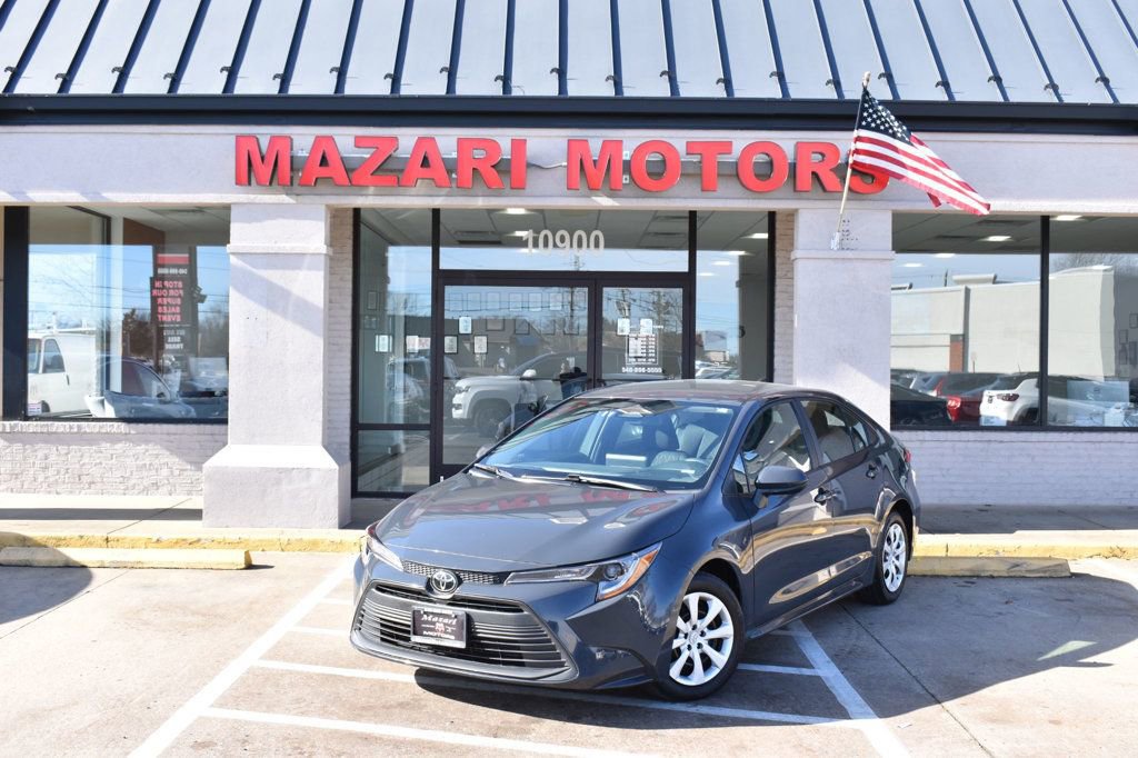 Used 2024 Toyota Corolla LE image 2