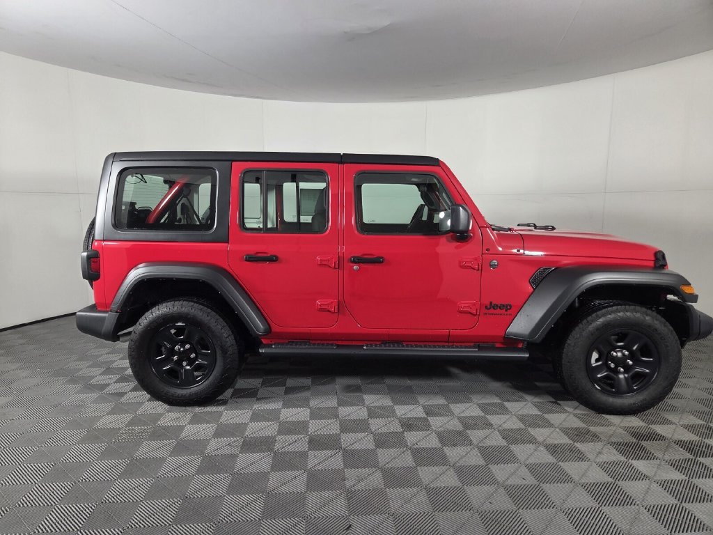 Used 2025 Jeep Wrangler Unlimited Sport AWD/4WD image 5
