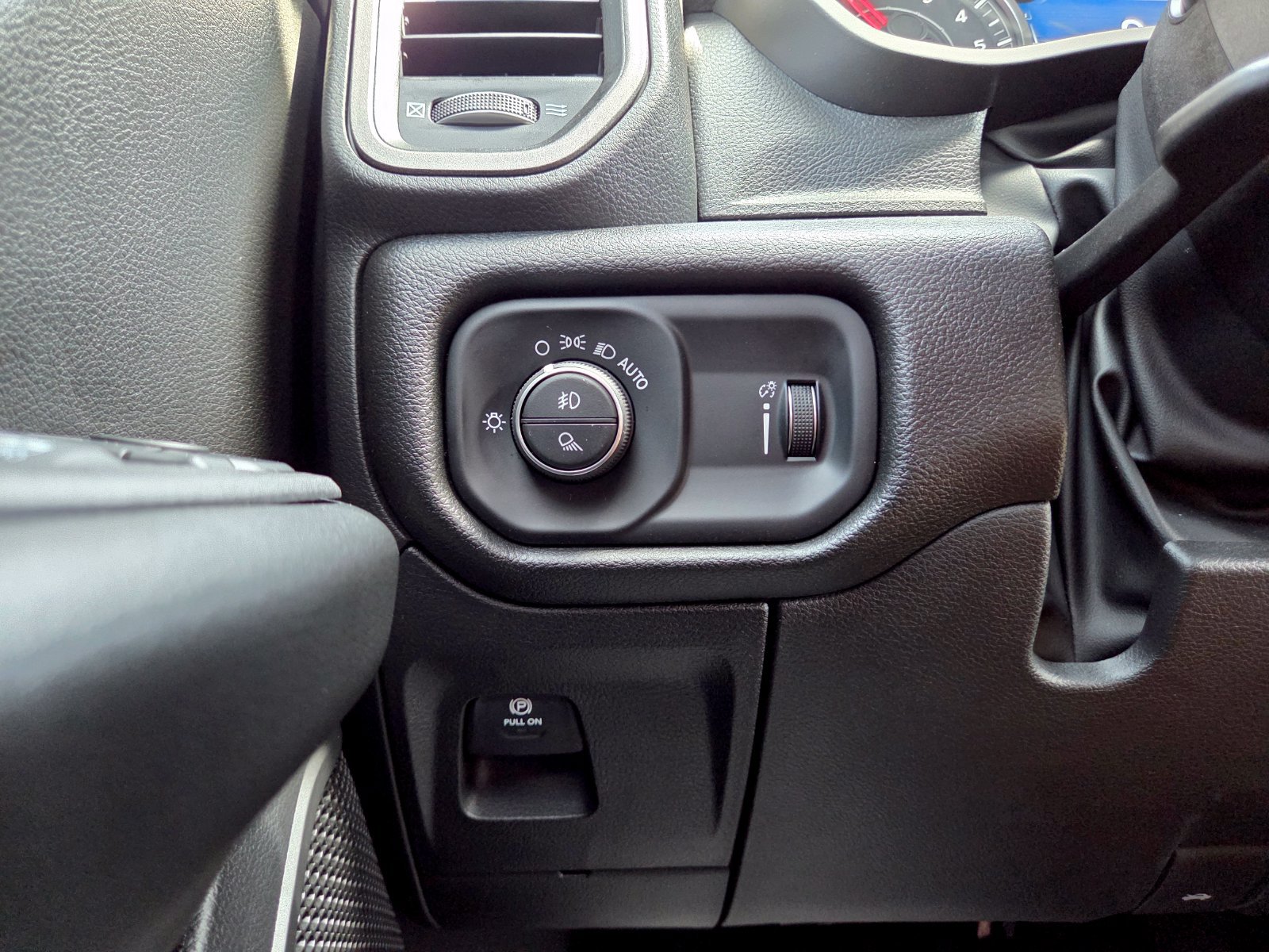 New 2026 RAM 1500 Warlock AWD/4WD image 40