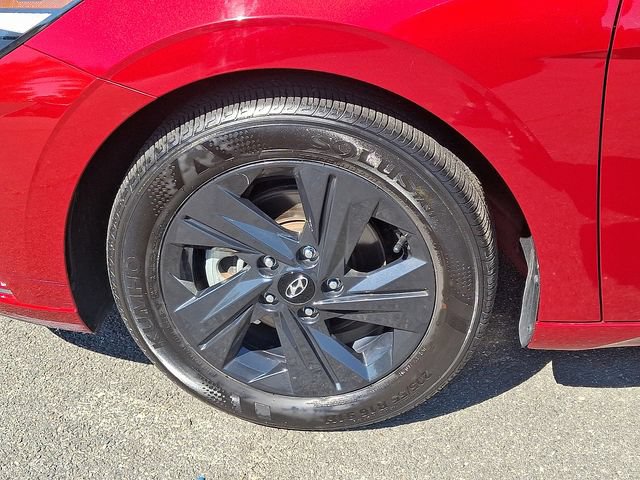 Used 2023 Hyundai Elantra SEL w/ Cargo Package FWD image 8