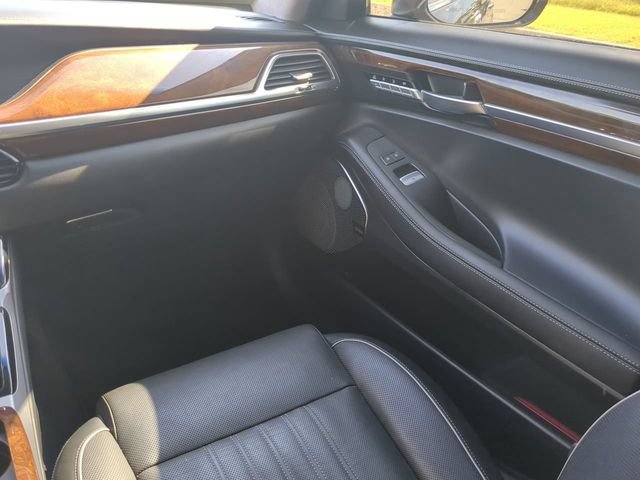Used 2019 Genesis G90 3.3T Premium RWD image 15
