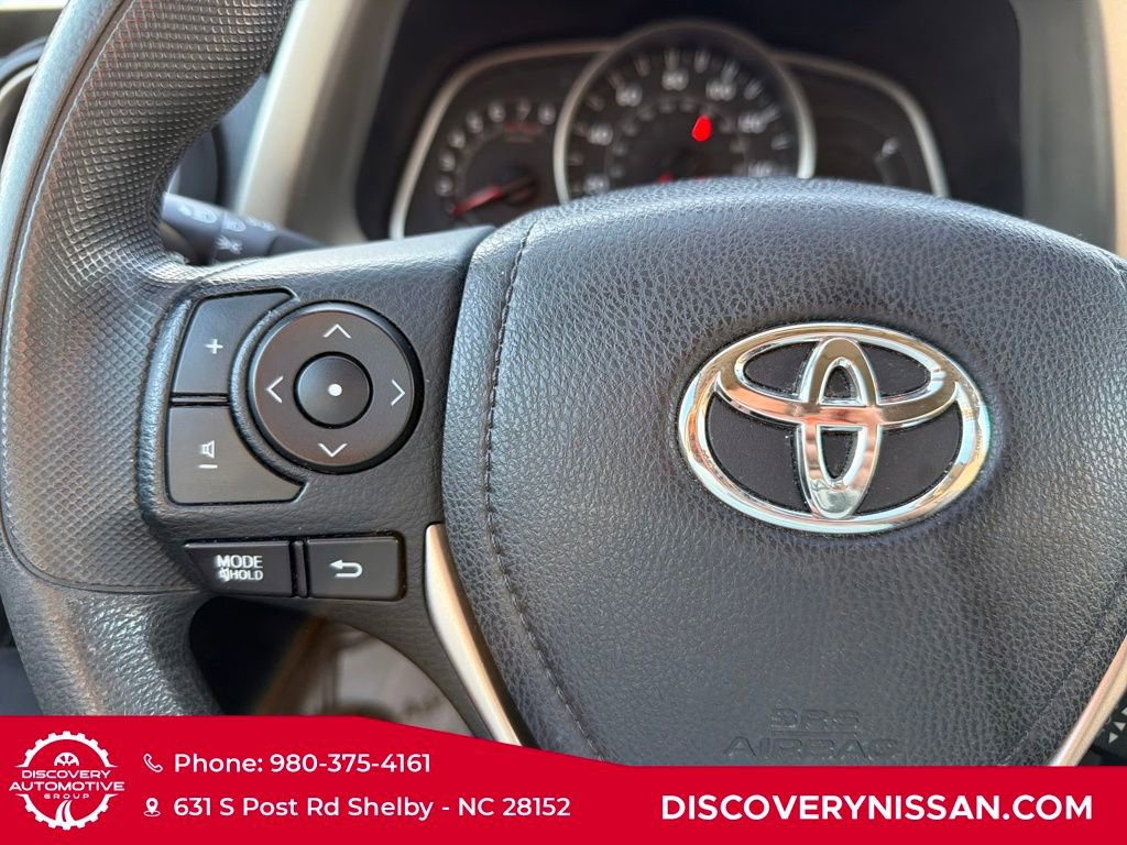 Used 2015 Toyota RAV4 LE image 21