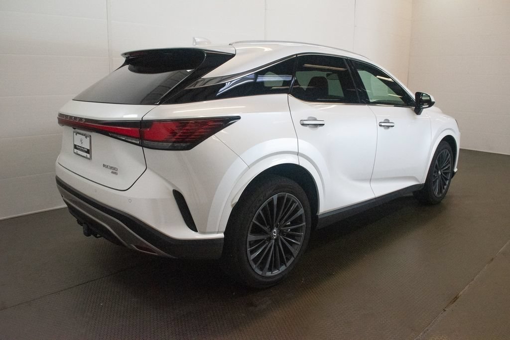Used 2024 Lexus RX 350 Premium w/ Kick Sensor & Tow Package AWD/4WD image 4