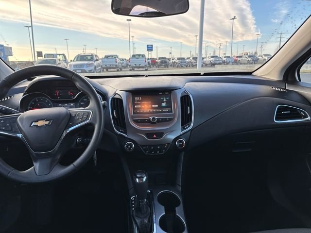 Used 2016 Chevrolet Cruze LT image 12