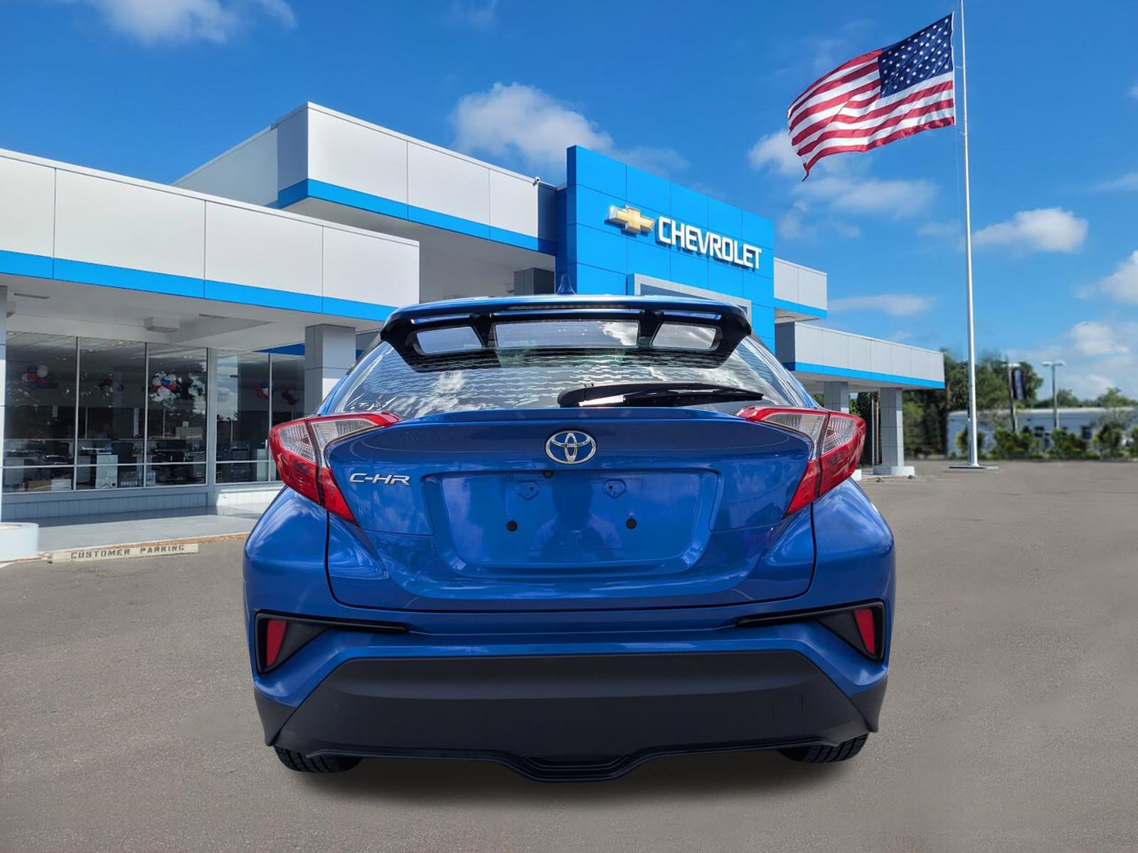 Used 2019 Toyota C-HR LE image 5