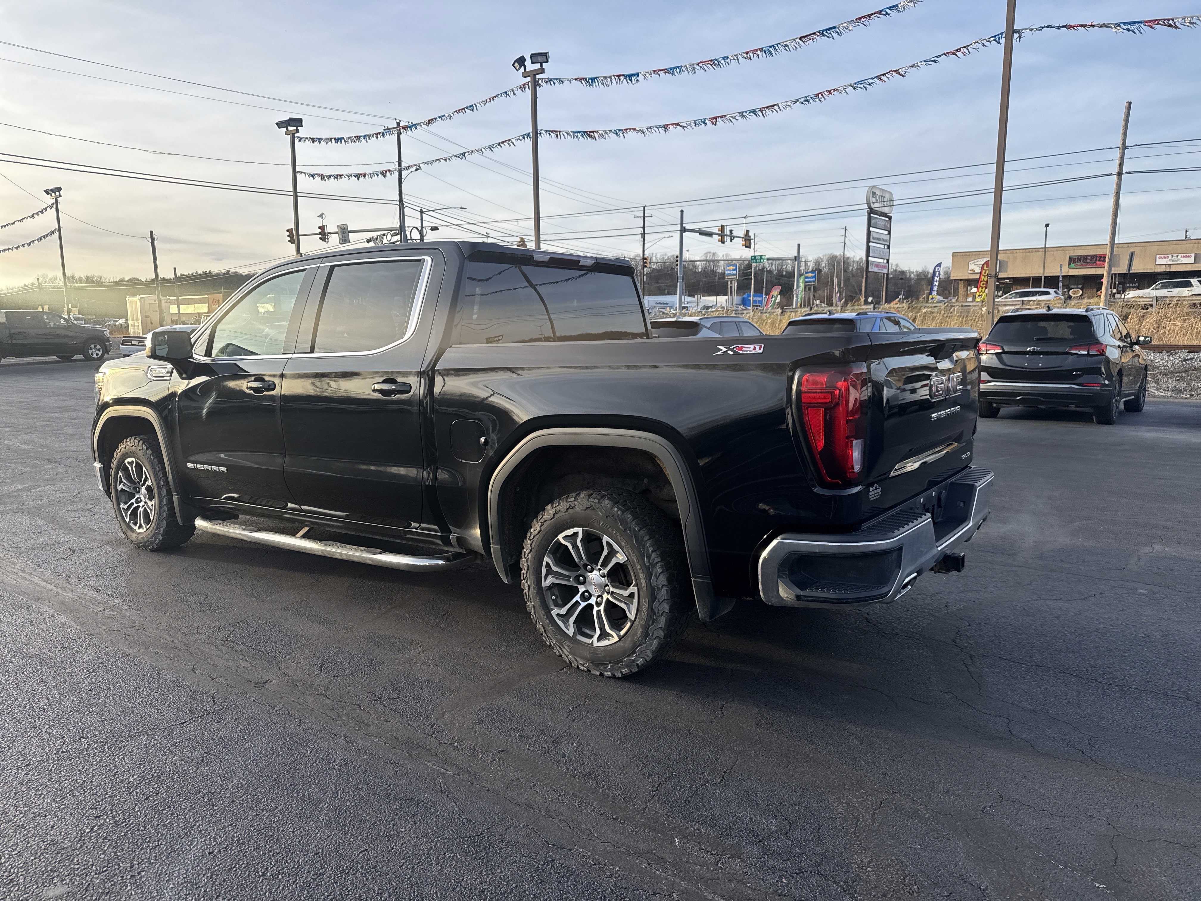Used 2019 GMC Sierra 1500 SLE w/ SLE Value Package image 6
