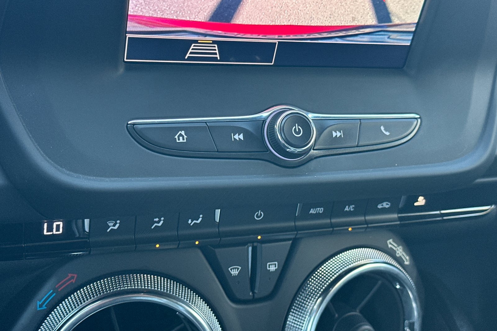 Used 2021 Chevrolet Camaro LT RWD image 18