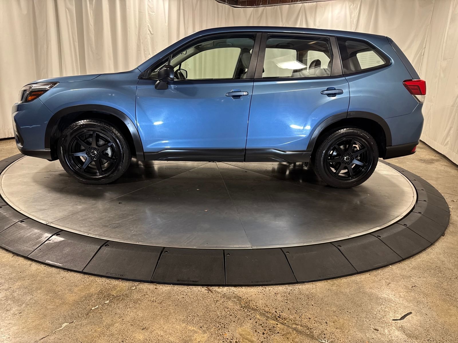 Used 2019 Subaru Forester image 6