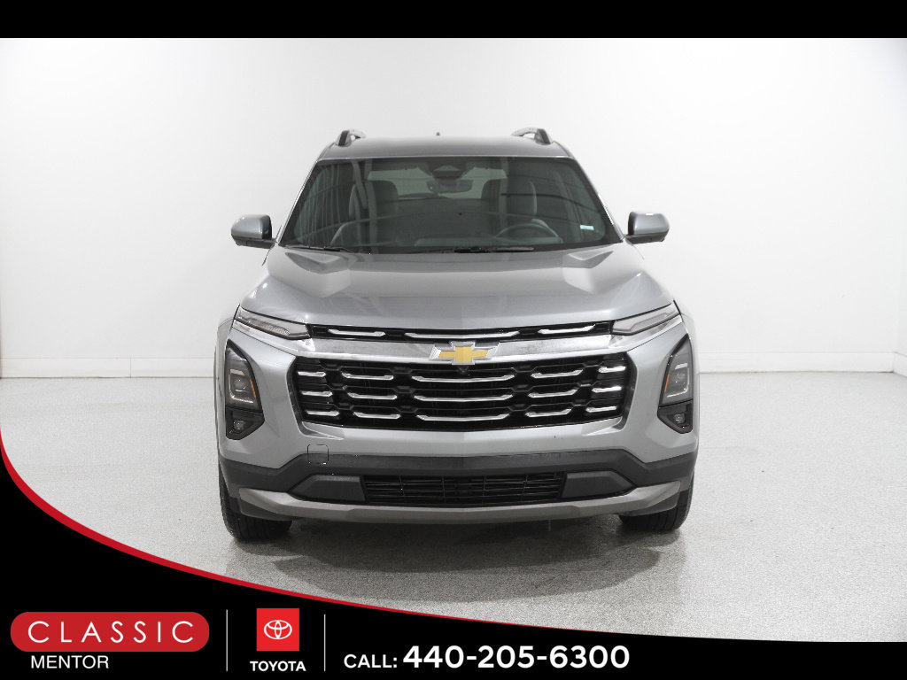 Used 2025 Chevrolet Equinox LT w/ Convenience Package II image 2