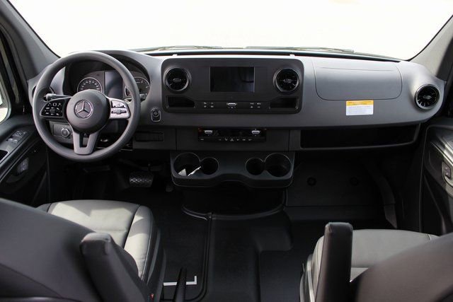 New 2024 Mercedes-Benz Sprinter 3500 image 2