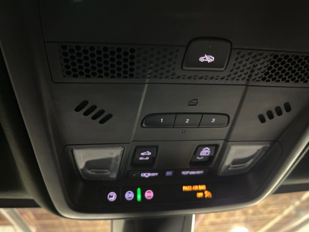 Used 2022 Cadillac XT5 Premium Luxury w/ Technology Package image 19