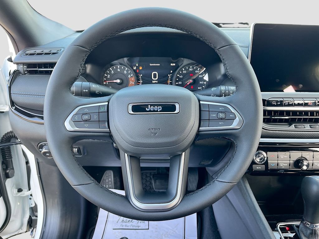 New 2026 Jeep Compass Latitude image 11