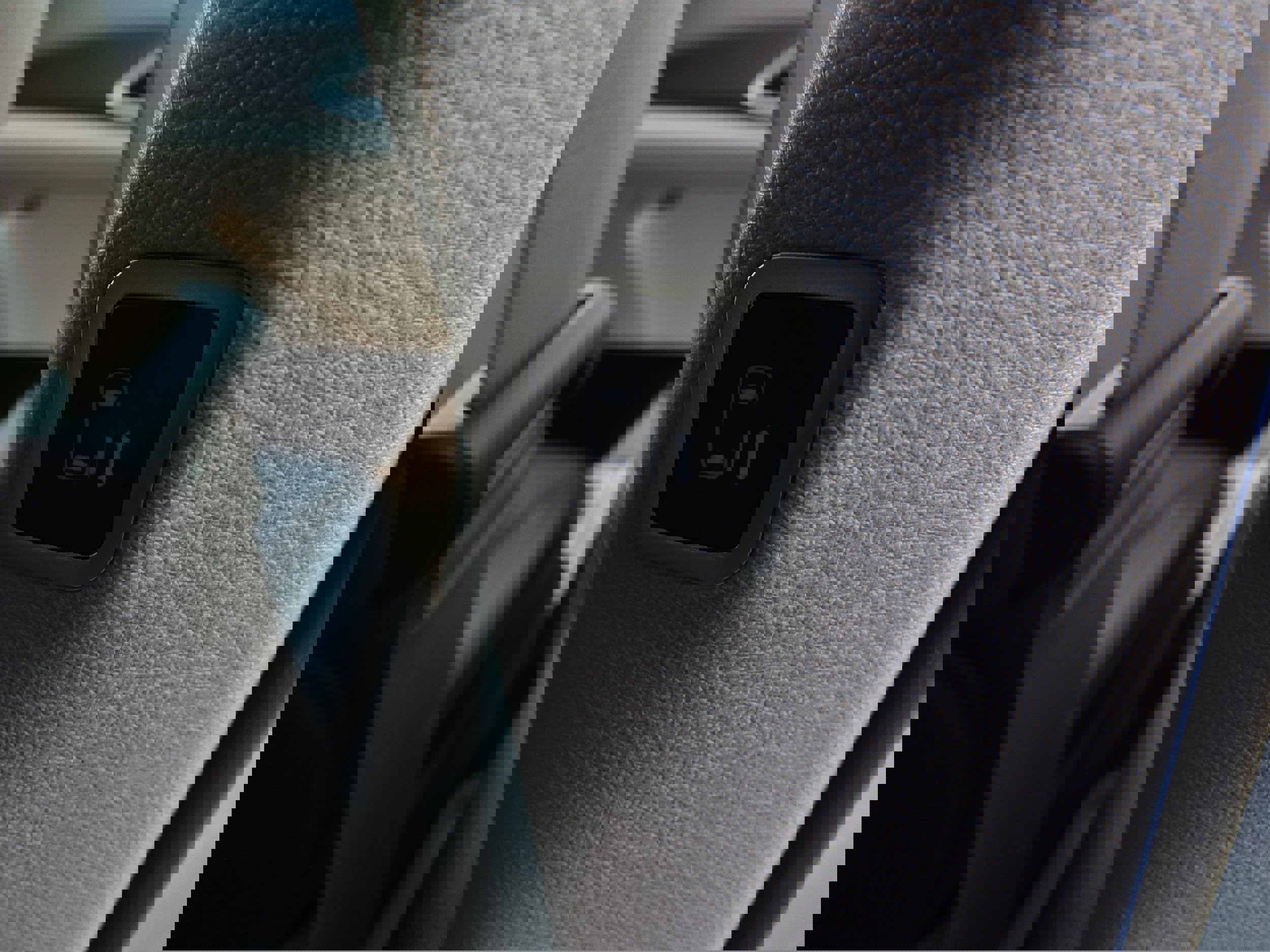 Used 2024 Chrysler Pacifica Touring-L image 16