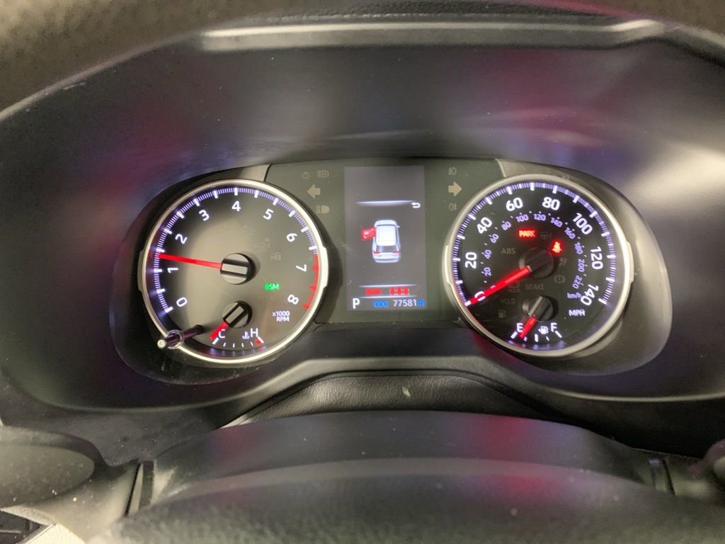 Used 2022 Toyota RAV4 XLE image 17