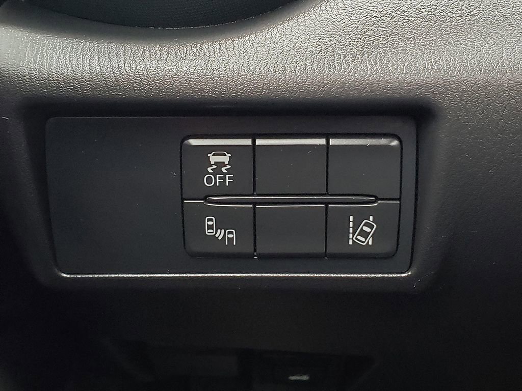 Used 2018 MAZDA MX-5 Miata RF Grand Touring image 25