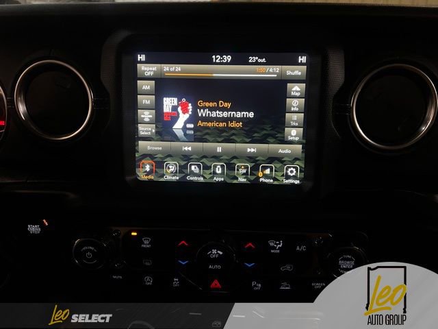 Used 2022 Jeep Wrangler Unlimited Sahara w/ Safety Group image 16