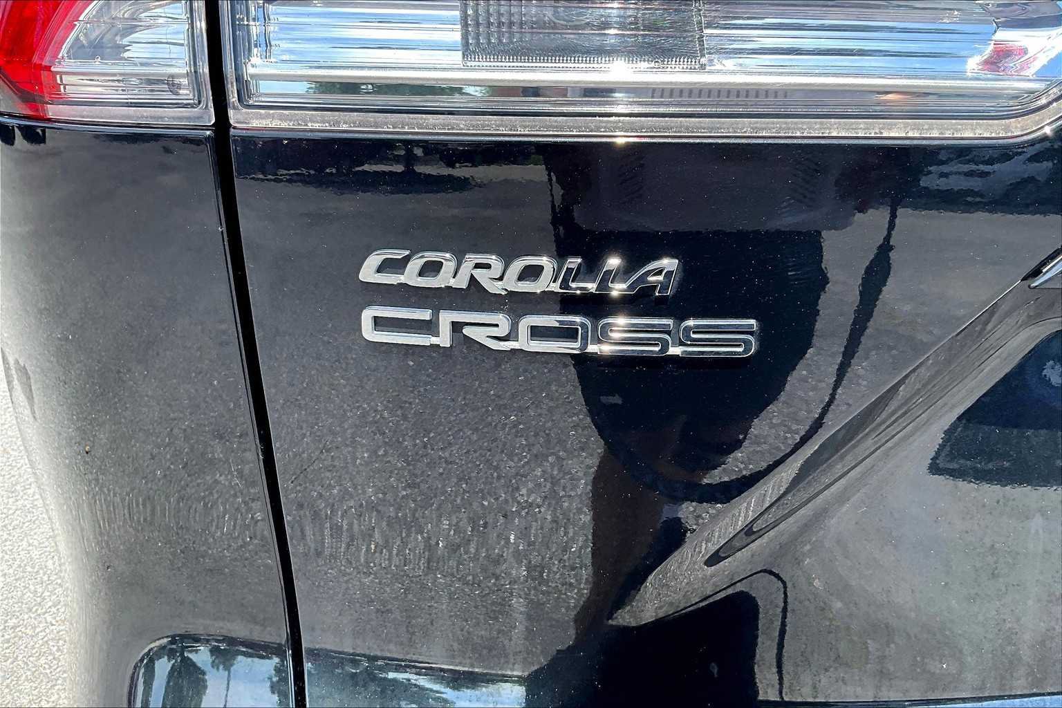 Used 2022 Toyota Corolla Cross LE FWD image 29