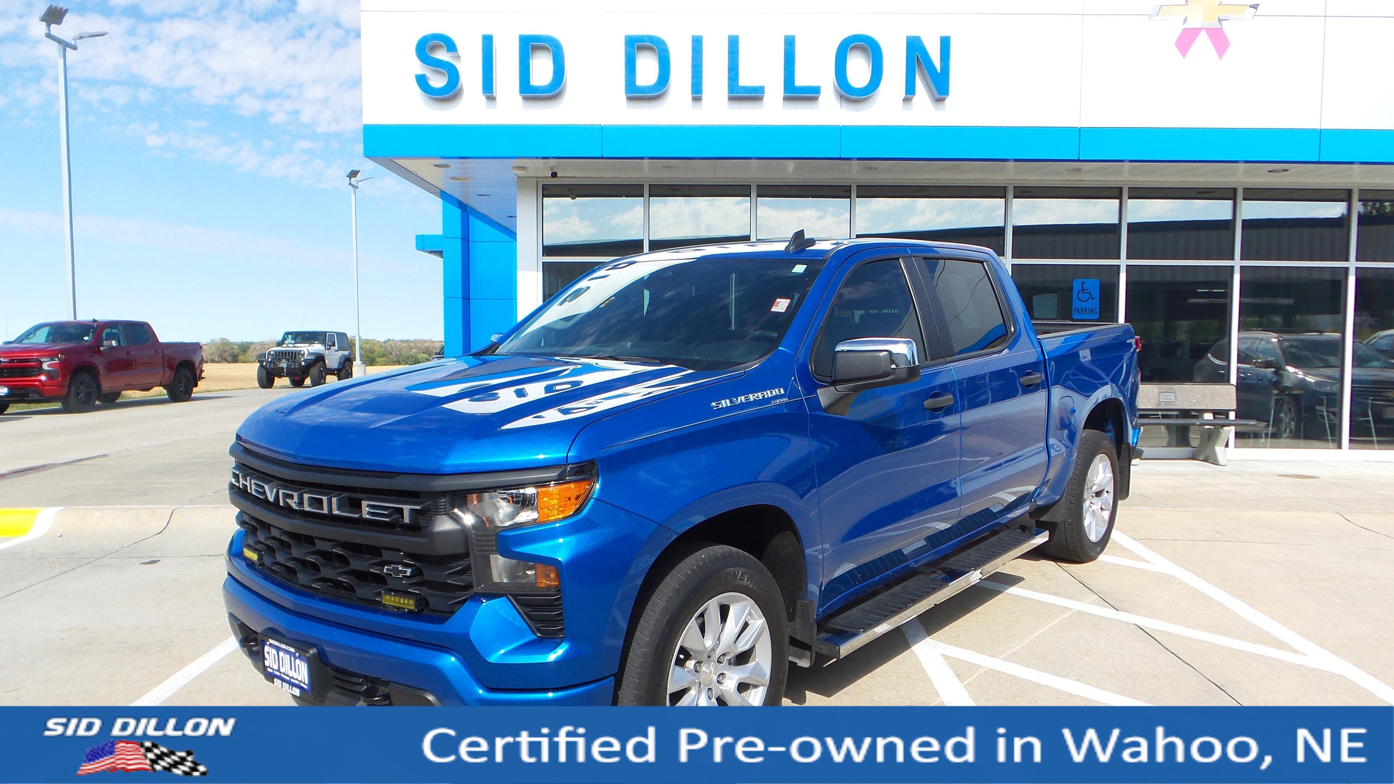 Used 2022 Chevrolet Silverado 1500 Custom image 1