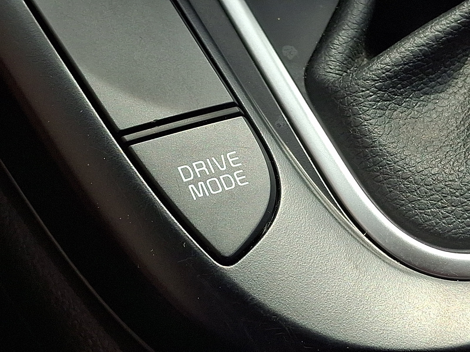 Certified 2025 Kia Soul LX w/ LX Technology Package FWD image 24