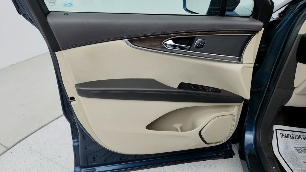 Used 2016 Lincoln MKX Reserve w/ Technology Package image 11