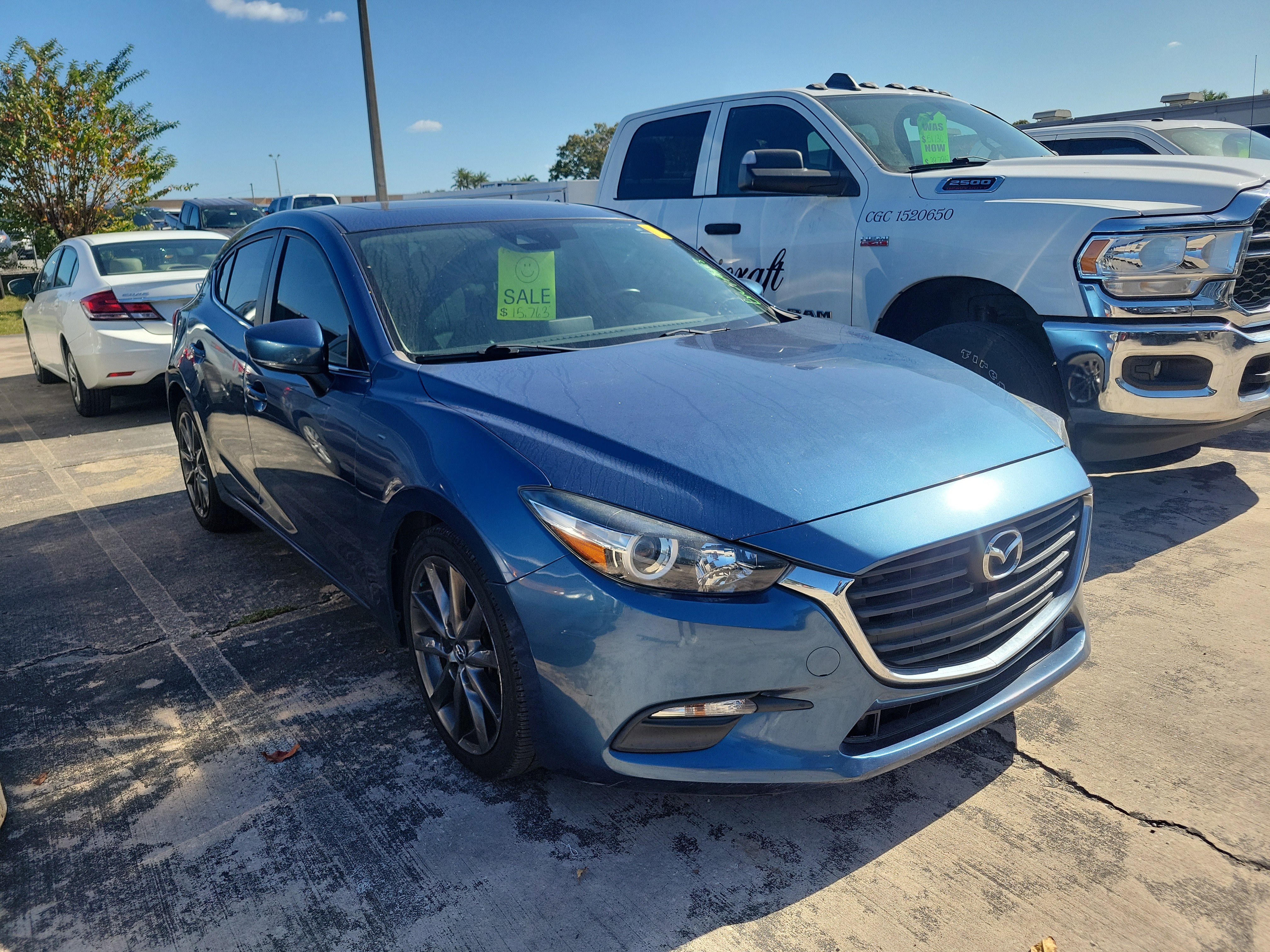 Used 2018 MAZDA MAZDA3 Touring image 8