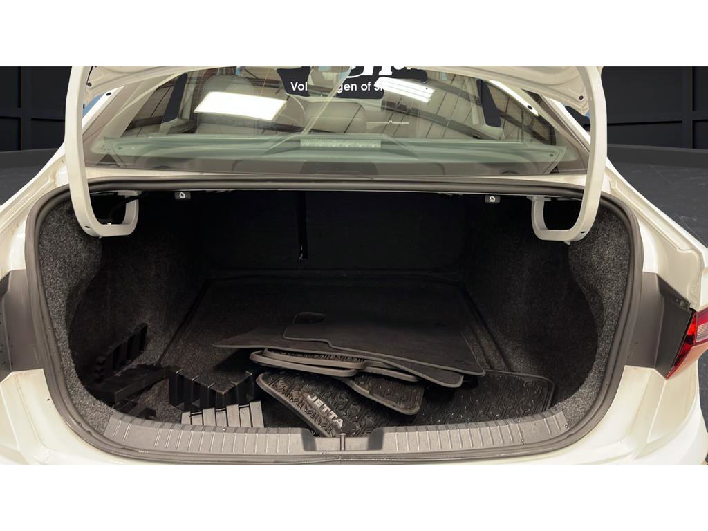 Used 2020 Volkswagen Jetta R-Line w/ R-Line Cold Weather Package FWD image 25