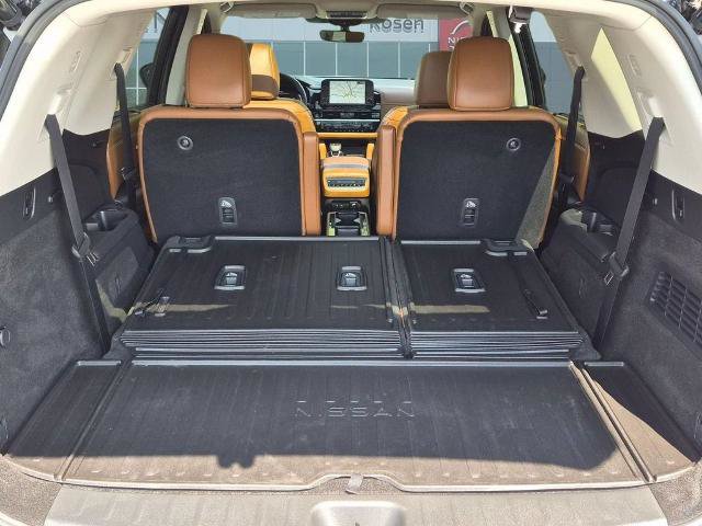 Certified 2025 Nissan Pathfinder Platinum FWD image 27