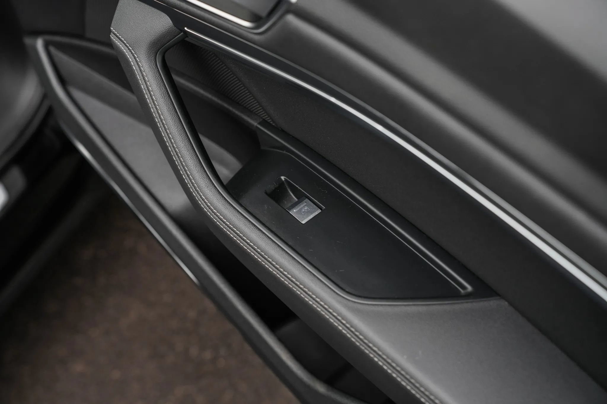 Used 2020 Audi e-tron Premium Plus AWD/4WD image 27